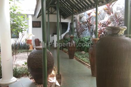 Jual Rumah di Kemang, 75 Meter dari Kemang Raya, Luas Tanah 1855 m2, Bangunan 800, Dekat Ampera, TB Simatupang, Mampang Prapatan, Jakarta Selatan