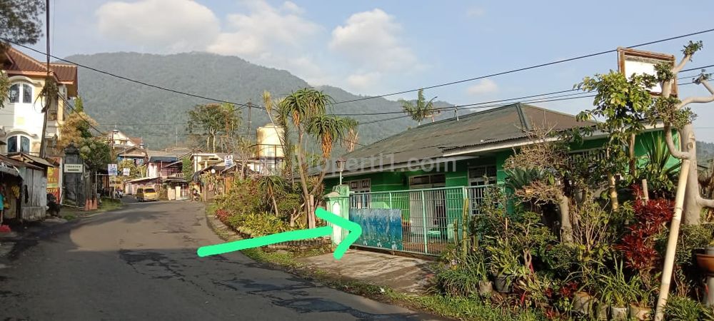 Dijual Cepat Villa Zam "A", Harga Miring, Strategis, Pinggir Jalan Raya Cibodas 200 Meter ke Kebun Raya Cibodas Puncak