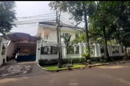 Jual Cepat Rumah Luas 850 m2 SHM di Kebayoran Baru, Jakarta Selatan