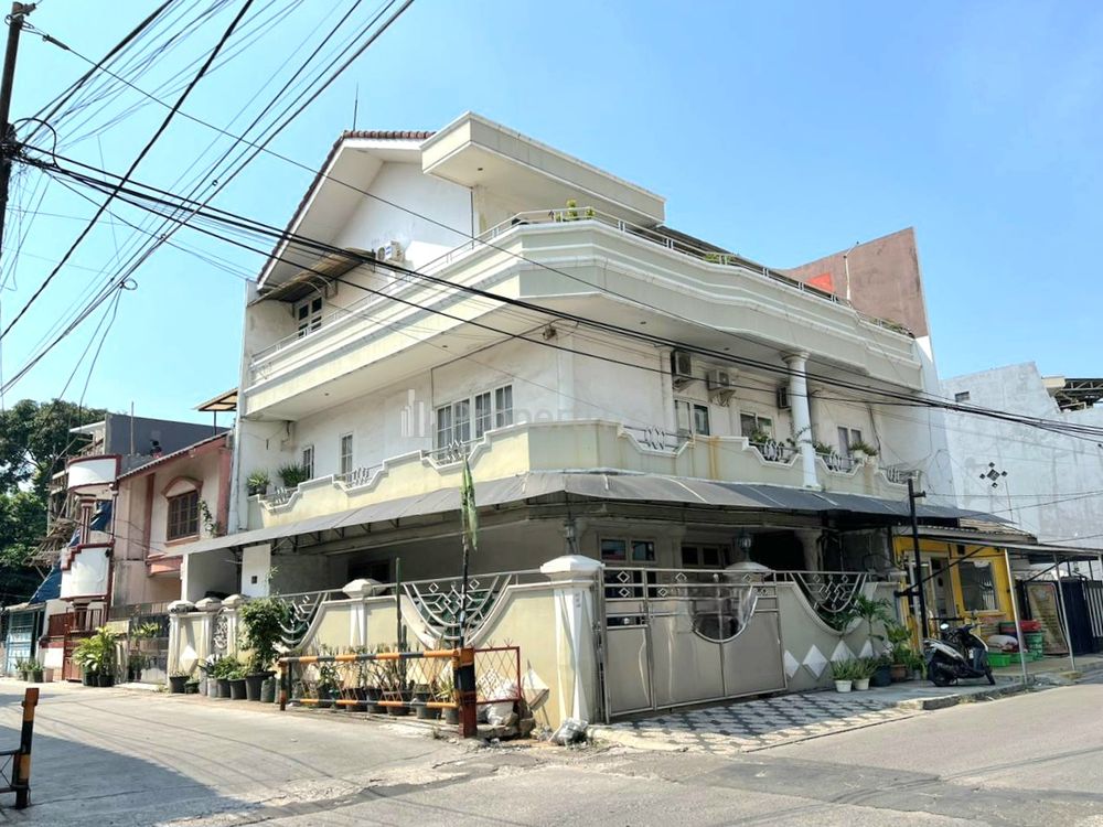 Dijual Rumah di Kavling Polri Jelambar Jakbar, LT 225 Posisi Hook Kondisi Bagus