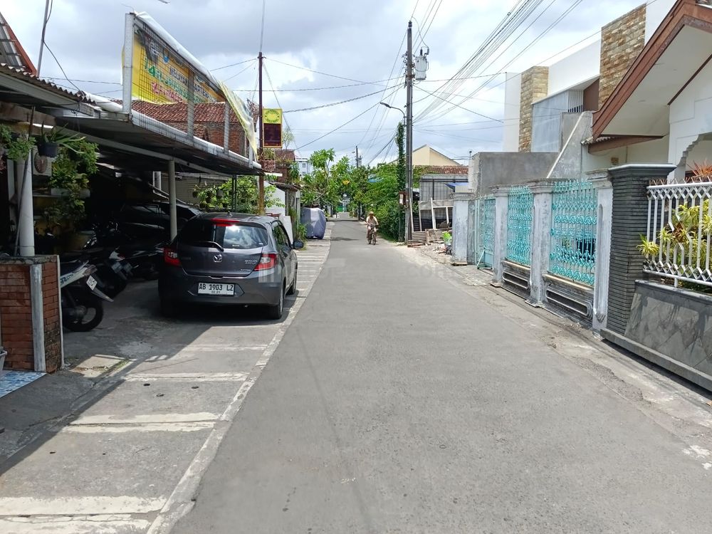Jual Tanah Strategis Pinggir Jalan Aspal di Hos Cokroaminoto Yogyakarta