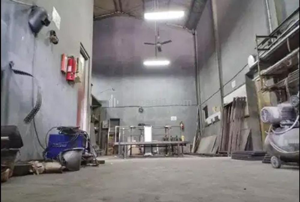 Dijual Gudang Gandeng Luas 400 m2, Lokasi di Pergudangan Legok Tangerang