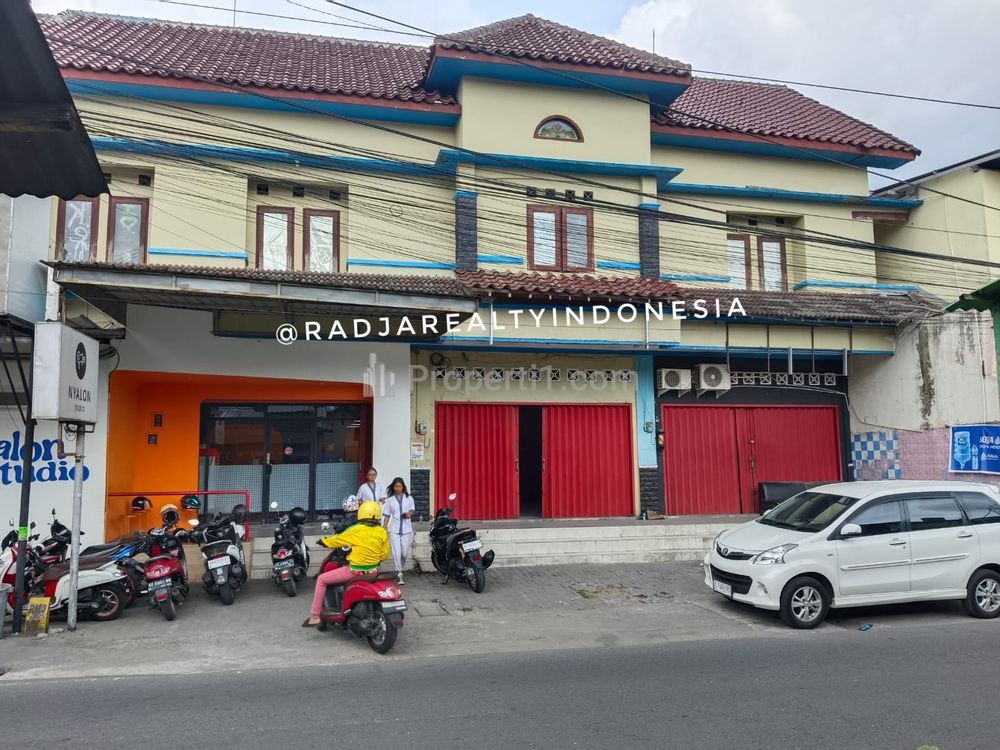 Jual Kost 23 Kamar dan Ruko Ruang Usaha di Pinggir Jalan Raya Seturan Yogyakarta Dekat UPN, STIE YKPN