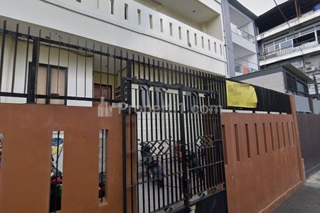Jual Kost-kosan 4 Lantai di Jalan Dr. Susilo Jakarta Barat