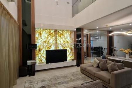 Dijual Rumah di River Valley Residence Jakarta Selatan - Brand New Renovated 4 BR - Best Unit dan Furnitures