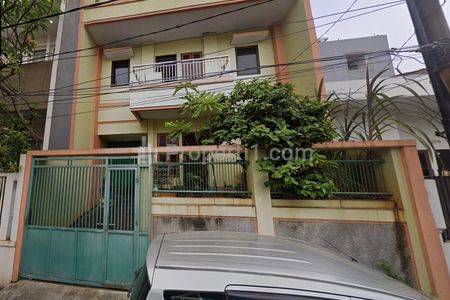 Jual Rumah di Komplek Green Ville Jakarta Barat Siap Dihuni