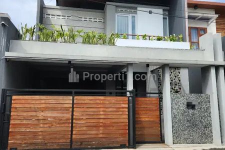 Dijual Rumah Kekinian Ada Kolam Renang di Komplek Arcamanik Endah Bandung