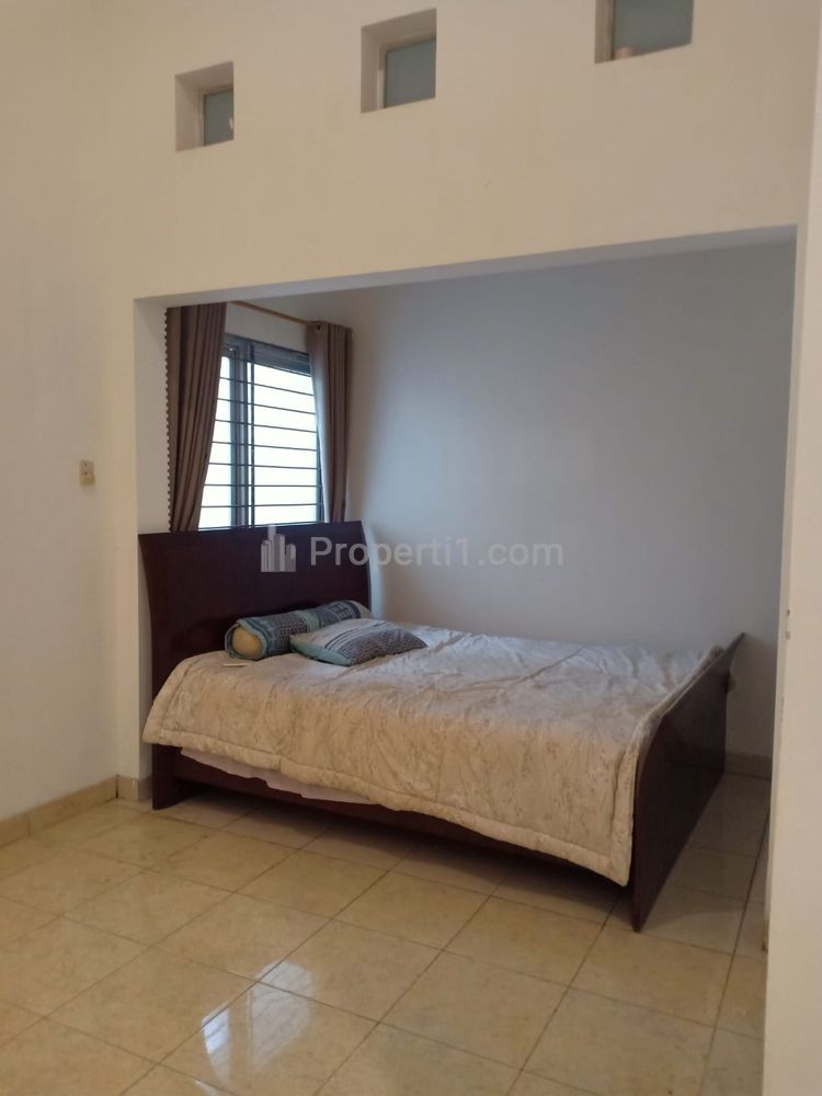Rumah Disewakan Semi Furnished Dalam Komplek Dekat Polsek Cinere Depok
