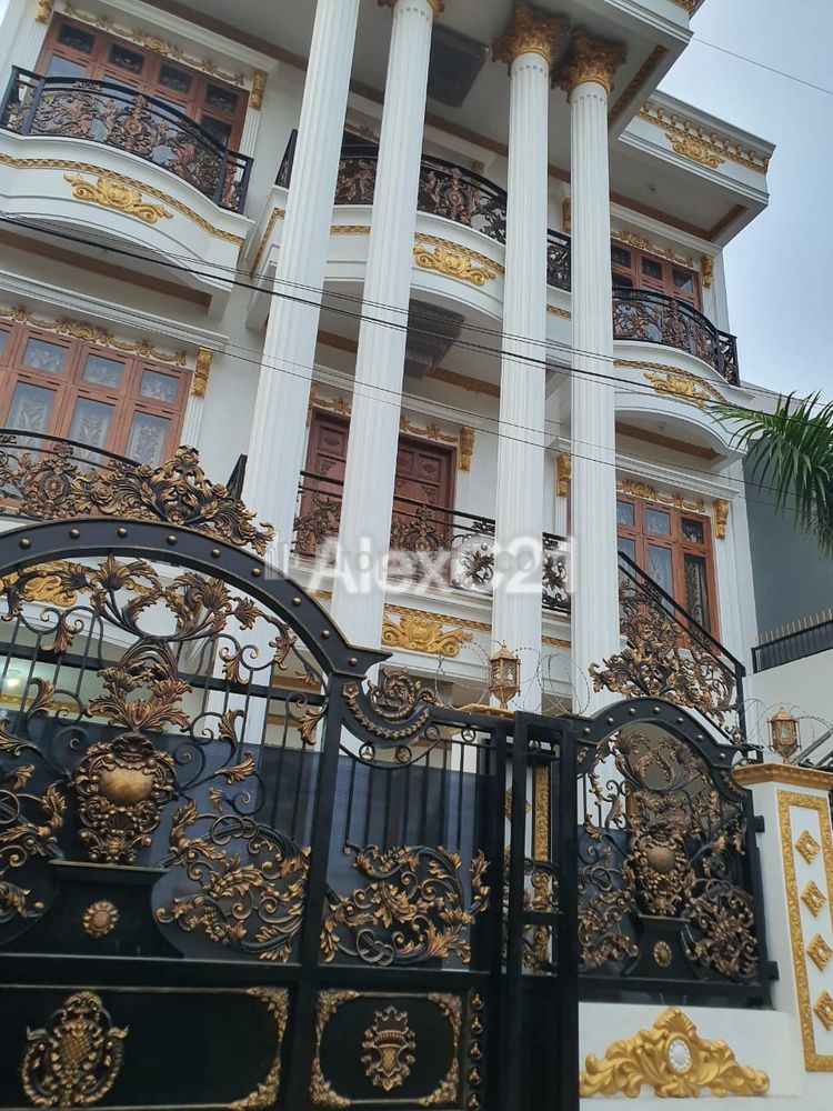 Dijual Rumah Mewah Sultan Design Classic Lokasi Super Strategis di Tebet, Manggarai Selatan, Jakarta Selatan