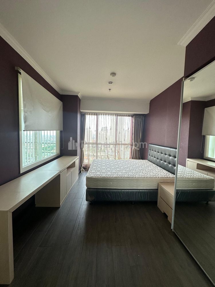 For Sale Apartment Gandaria Heights @Gandaria City 3+1 BR Unfurnished
