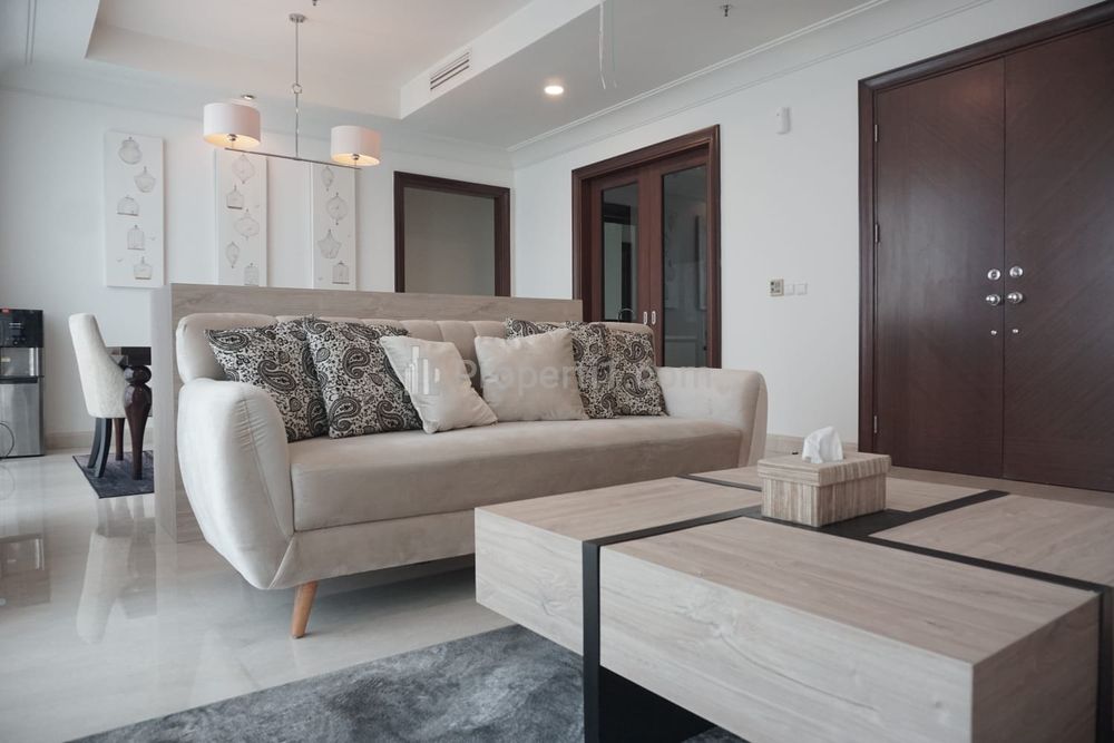 For Rent Apartment Pakubuwono View 3+1 BR Fully Furnished Private Lift