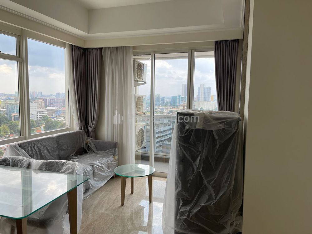 Disewakan Apartemen Menteng Park Tower Emerald (Private Lift) - 2 Bedrooms Full Furnished, Dekat TIM, RSCM, Bunda Hospital, dan Kampus UI Salemba
