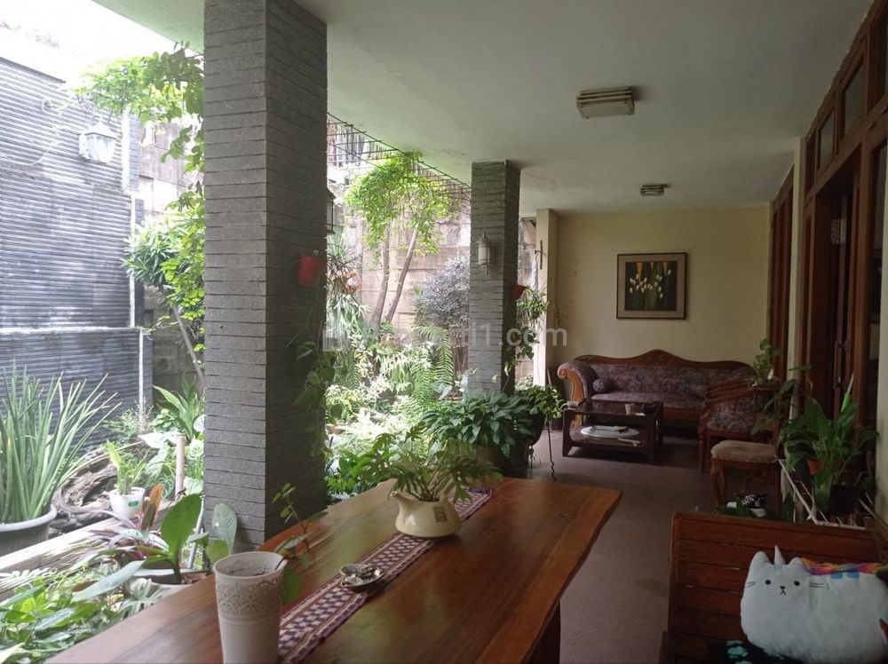Dijual Rumah Mewah 2 Lantai Bisa untuk Kantor di Antapani Bandung Kota