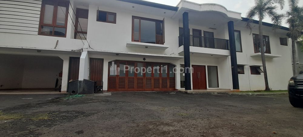 Sewa Murah Rumah Townhouse Besar Bisa Buat Kantor di Pejaten Barat, Dekat Kemang, Gonzaga, Ampera, Mampang Prapatan, Jakarta Selatan