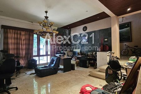 Dijual Rumah Mewah Elit dengan Swimming Pool di Area Melawai, Kebayoran Baru, Jakarta Selatan