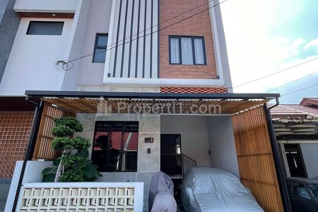 Dijual Rumah Lux 2 Lantai Full Furnish di Antapani City Mas Bandung