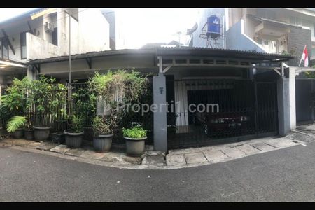 Dijual Rumah 2 Lantai di Jalan Rawa Selatan, Senopati, Kebayoran Baru, Jakarta Selatan