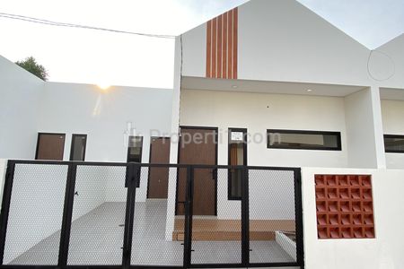 Dijual Rumah Strategis, Akses Jalan Umum, Cocok untuk Investasi, Bebas Banjir, Harga Terbaik, Nyaman dan Asri, Fasilitas Terbaik, Siap Pakai di Bekasi