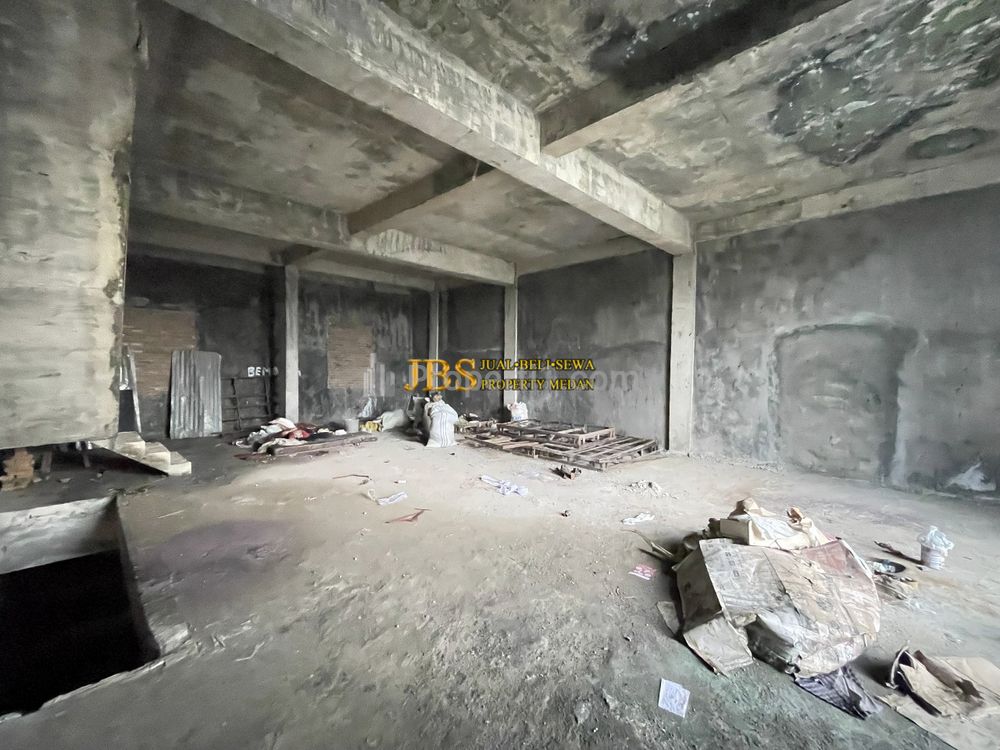 Jual Ruko Gandeng 3 Tingkat di Komplek Raztan Palace Jalan Bangau Medan