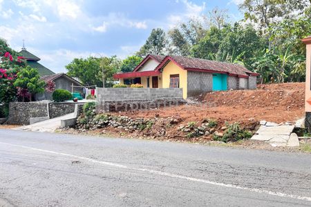 Dijual Tanah Datar 454m² Tepi Jalan Raya Batujamus - Kemuning, Karanganyar