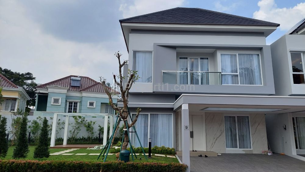 Dijual Rumah Mewah Furnished di Gading Serpong Tangerang