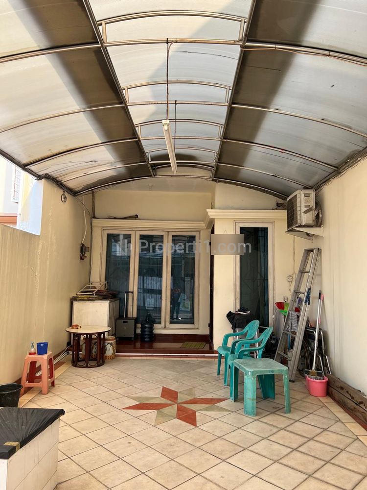 Jual Rumah 4.5x20 Jalan 2,5 Mobil di Taman Ratu Jakarta Barat (TR190)