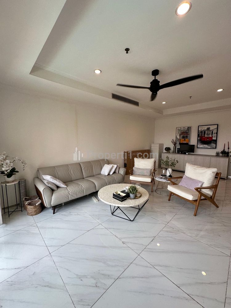For Sale Apartment Kusuma Chandra SCBD 3+1 BR Full Furnished