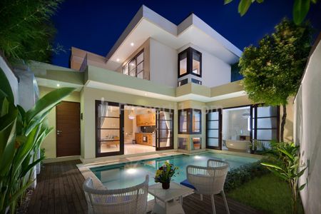 Disewakan Rumah Villa 2 Kamar Tidur Sudah Furnish dan Pool di Legian Badung Bali