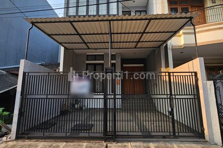 Jual Rumah Siap Huni 6x15 Strategis di Taman Ratu Jakarta Barat (TR194)