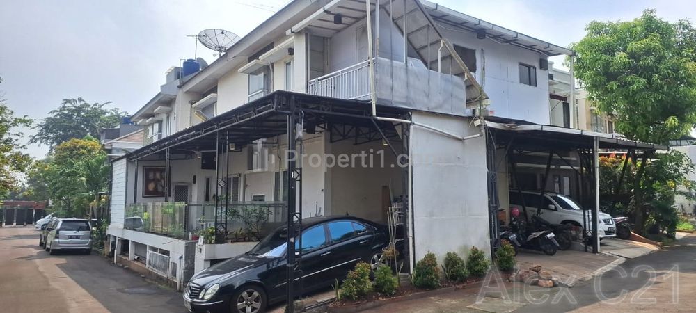Dijual Rumah Komplek Hoek 2 Lantai Ditambah 1 Ruangan Kantor Terpisah di Swadarma, Ulujami, Pesanggrahan, Jakarta Selatan