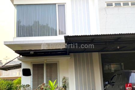 Jual Rumah 2,5 Lantai Minimalis di Kota Wisata Cibubur