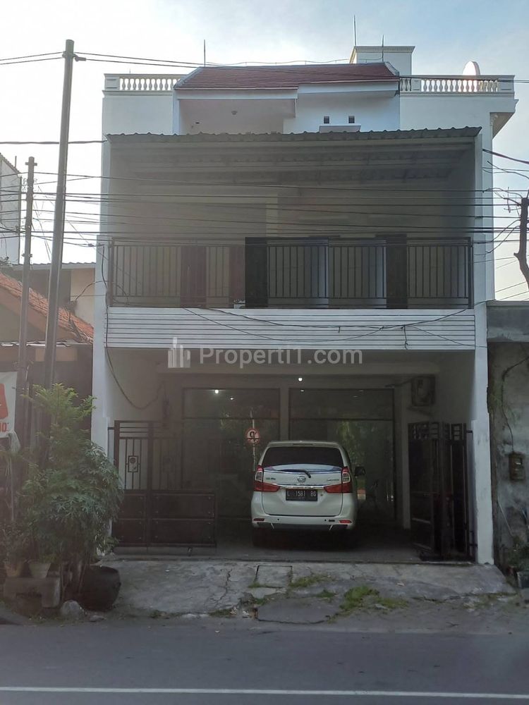 Sewa Rumah 2,5 Lantai di Joyoboyo Wonokromo Surabaya