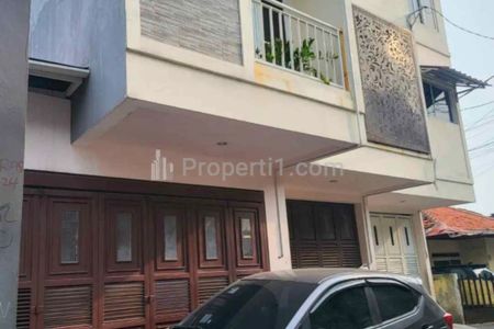 Dijual Cepat Rumah 2 Lantai Bagus di Tebet, Jakarta Selatan 