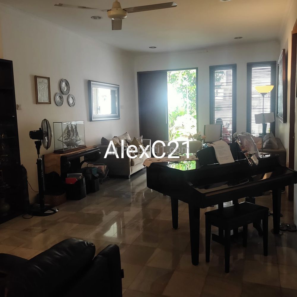 Sewa Rumah Fully Furnished di Senopati Jakarta Selatan