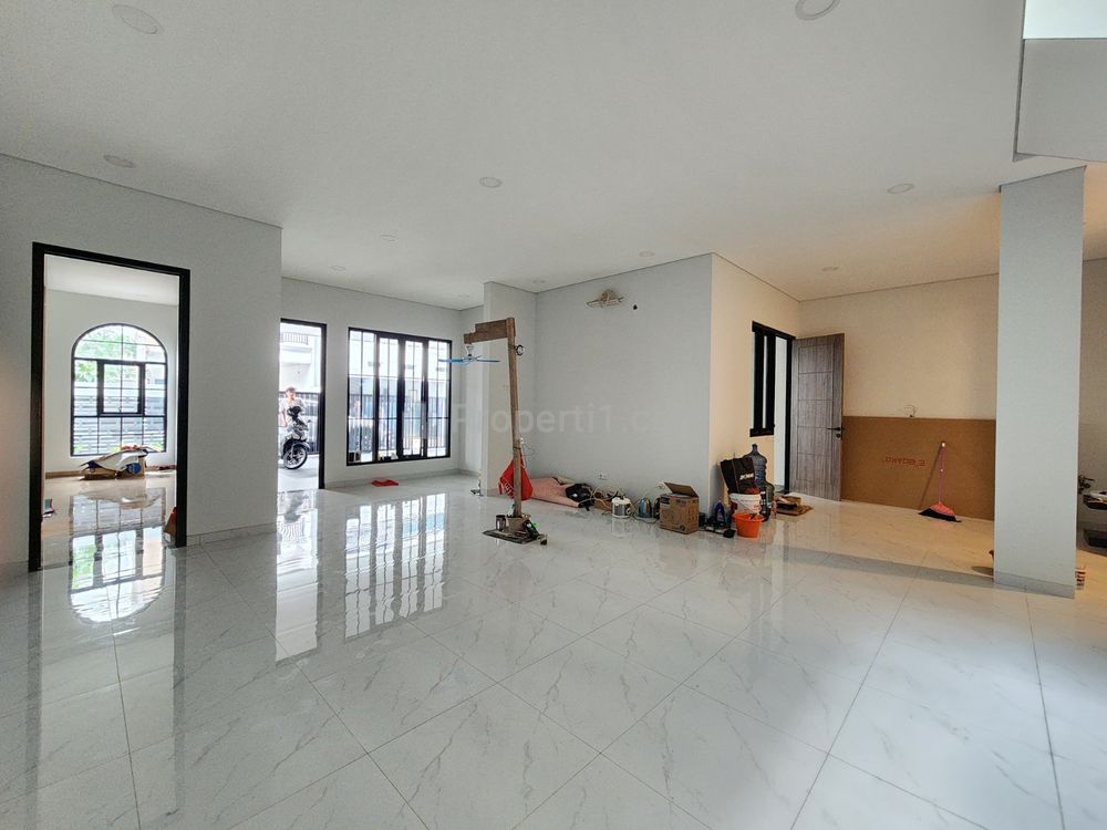 Jual Rumah Mewah Brand New di Komplek Polri Ampera, Jakarta Selatan