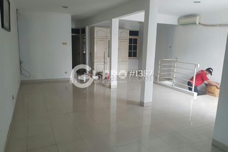 Dijual Rumah 2 Lantai 6x22 di Taman Ratu Jakarta Barat Bisa KPR Bank