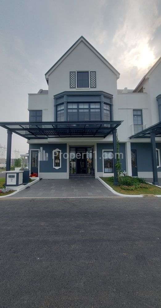 Dijual Rumah Mewah American Classic di Gading Serpong Tangerang