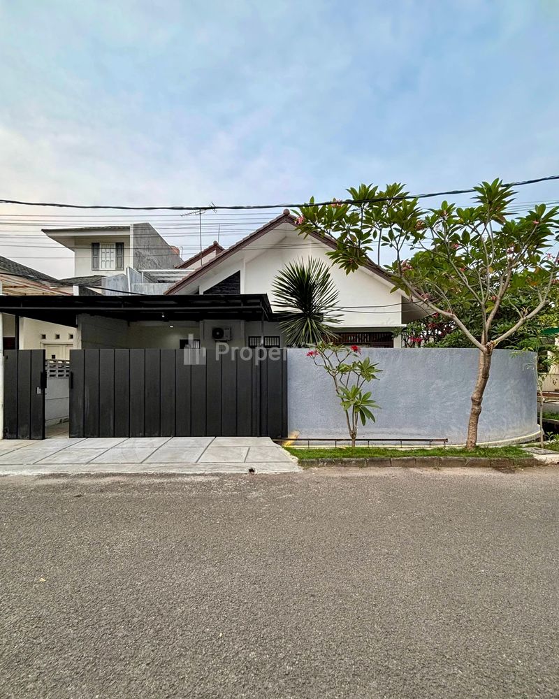 Rumah Dijual Lokasi Strategis dan Nyaman di Bintaro Jaksel