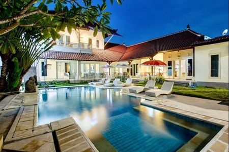 Jual Rumah Semi Villa di Taman Griya Jimbaran, Badung, Bali Lokasi Strategis