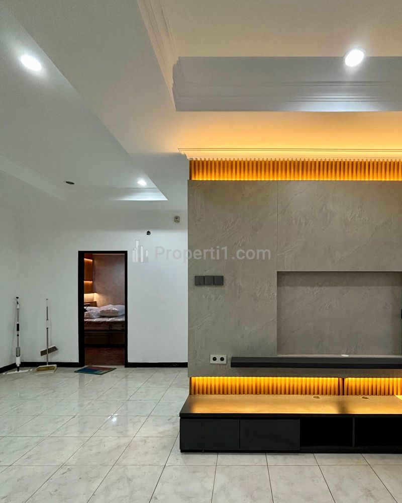 Rumah Dijual Lokasi Strategis dan Nyaman di Bintaro Jaksel