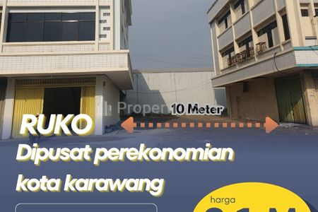 Dijual Ruko Strategis Samping Jalan Raya Surotokunto Karawang, Dekat Tol Jakarta - Cikampek // Lahan Parkir Luas 20 Meter Persegi