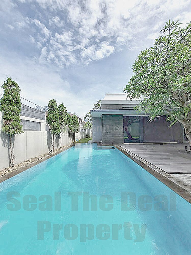 Jual Rumah Mewah Ada Kolam Renang di Senopati/SCBD Kebayoran Baru, Jakarta Selatan STD261