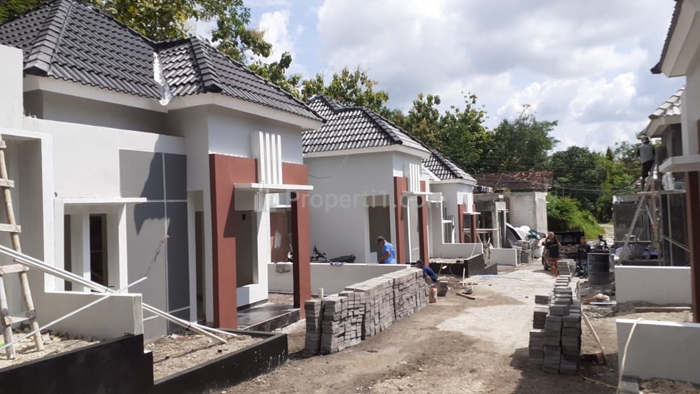 Jual Rumah dalam Komplek Mangku Jalan Aspal di Bangunjiwo Kasihan Bantul Yogyakarta