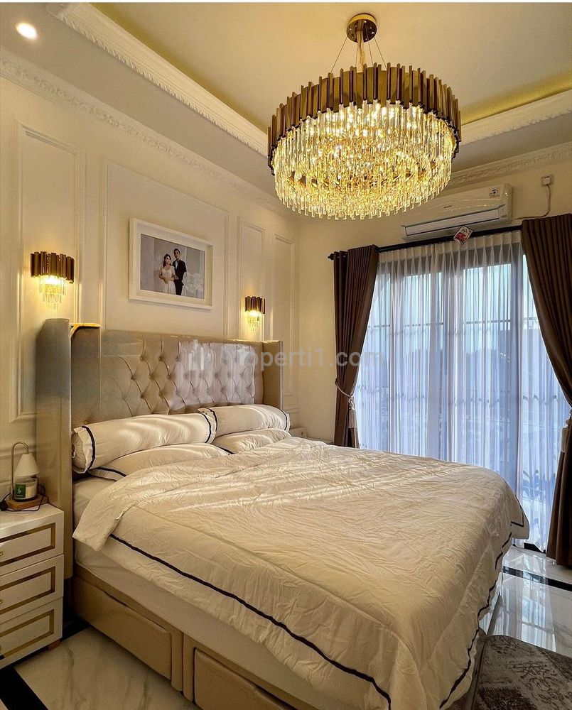 Jual Rumah American Classic Town House Permata 2 Residence, Jagakarsa, Jakarta Selatan