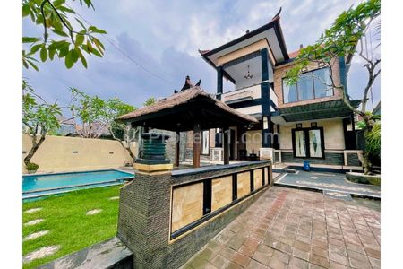 Disewakan Rumah Villa 2 Lantai Furnish with Private Pool Ungasan Badung Bali