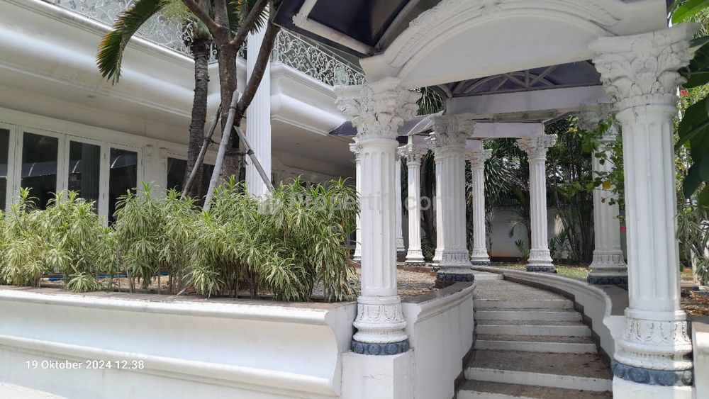Sewa Rumah Mewah di Kebayoran Baru, Dekat Kertanegara, Raya Sriwijaya, Senopati, SCBD, Gunawarman, Jakarta Selatan