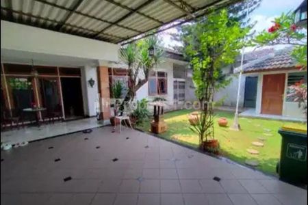 Jual Rumah Luas dan Nyaman Daerah Pisangan Tangerang Selatan