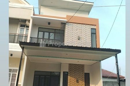 Jual Rumah Ready 2 Lantai Bonus Kolam Renang di Pondok Melati, Kota Bekasi