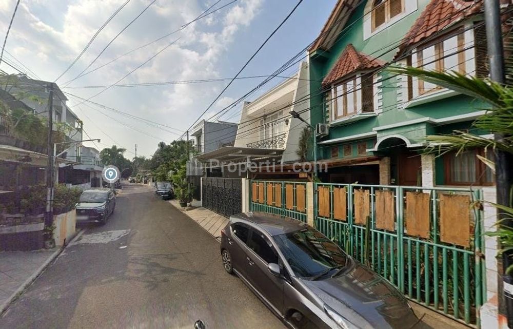Rumah  Dijual Lokasi Strategis di Pondok Pinang, Jakarta Selatan