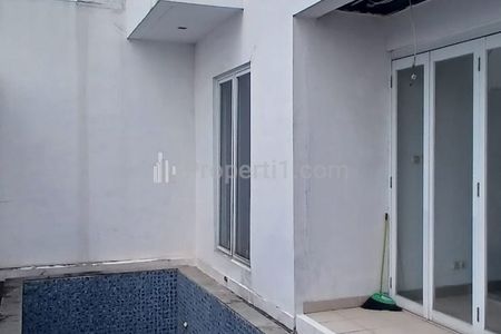 For Sale House in Townhouse Gaharu Terrace, Cilandak Jakarta Selatan